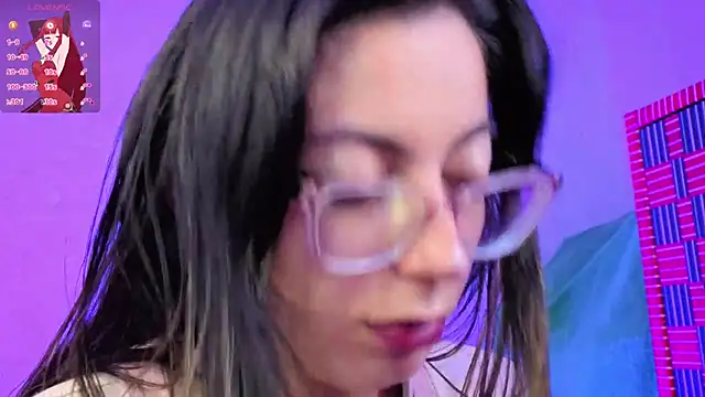 Miranda sexlove  online show from February 26, 2026, 7:02 pm