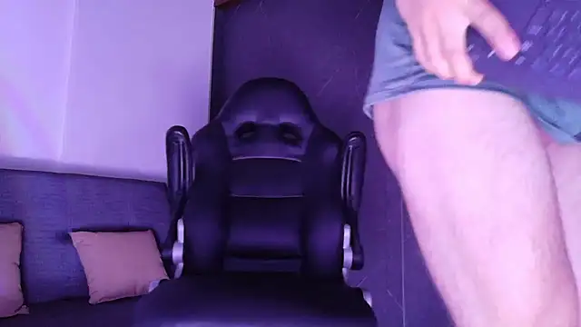 ALANNFERRER online show from January 6, 2026, 11:03 am