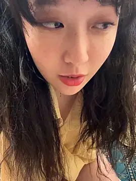 Etherealcat33 online show from December 17, 2025, 4:13 pm