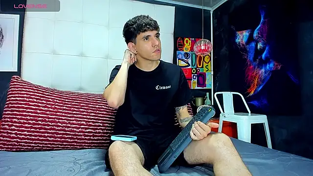 Matteo12  online show from September 21, 2025, 8:32 pm