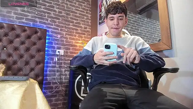 Matteo12  online show from September 27, 2025, 3:55 am