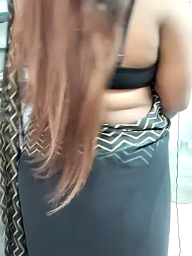 Snapshot of Cutie_nila26 chatting on October 2, 2025, 5:58 am Cutie nila26 online show from October 2, 2025, 5:58 am