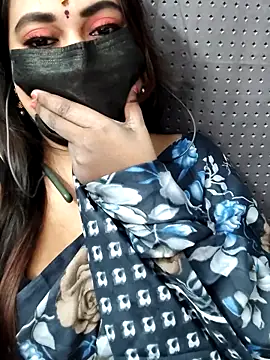 Snapshot of Cutie_nila26 chatting on October 28, 2025, 5:22 am Cutie nila26 online show from October 28, 2025, 5:22 am