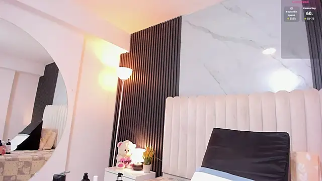 Samantha Claus online show from September 9, 2025, 4:01 am