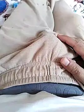 zorhotty online show from April 23, 2026, 9:19 am