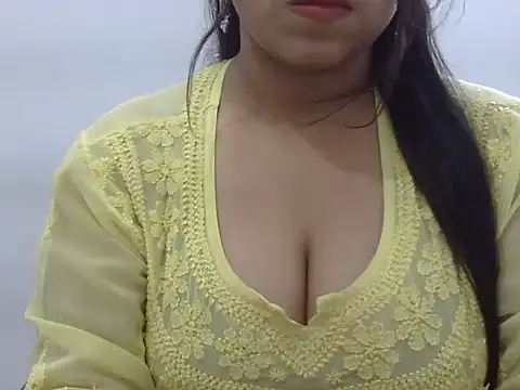 Snapshot of LIYO_ chatting on June 15, 2026, 7:32 am LIYO online show from June 15, 2026, 7:32 am