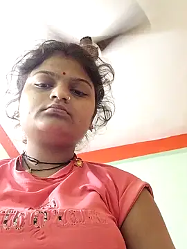 Snapshot of Hot_mirchjii chatting on October 16, 2025, 1:28 am Hot mirchjii online show from October 16, 2025, 1:28 am