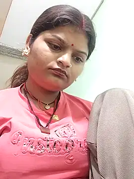 Snapshot of Hot_mirchjii chatting on October 18, 2025, 12:24 am Hot mirchjii online show from October 18, 2025, 12:24 am