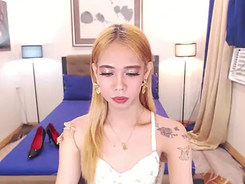 Snapshot of PreciousAmore chatting on May 23, 2026, 10:41 am PreciousAmore online show from May 23, 2026, 10:41 am