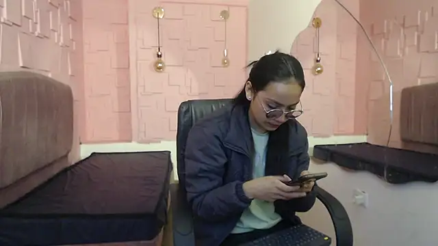 katalina07 1 online show from September 17, 2025, 3:14 pm