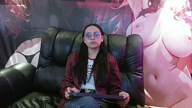 katalina07 1 online show from October 18, 2025, 5:03 pm