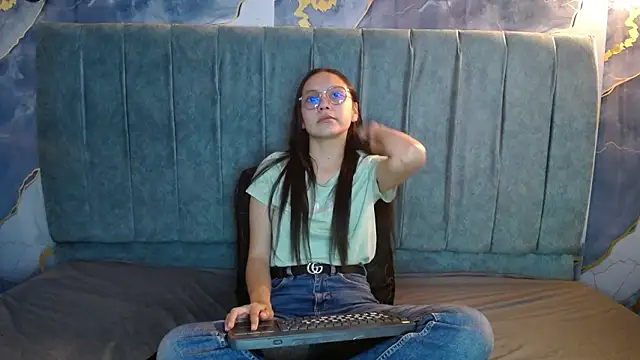 katalina07 1 online show from February 16, 2026, 12:34 pm