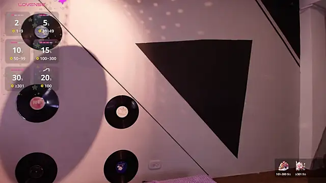 Lilith and Khloe online show from February 13, 2026, 11:39 am