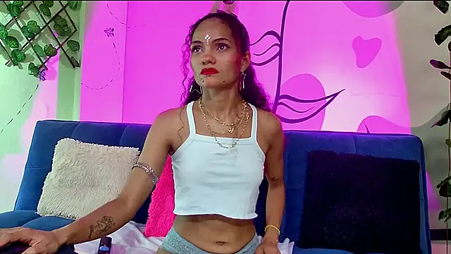 Snapshot of Karen_Ariass chatting on July 11, 2026, 2:25 am Karen Ariass online show from July 11, 2026, 2:25 am