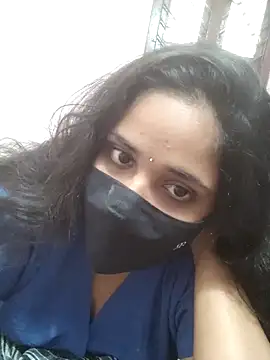 00USER online show from September 23, 2025, 3:31 am