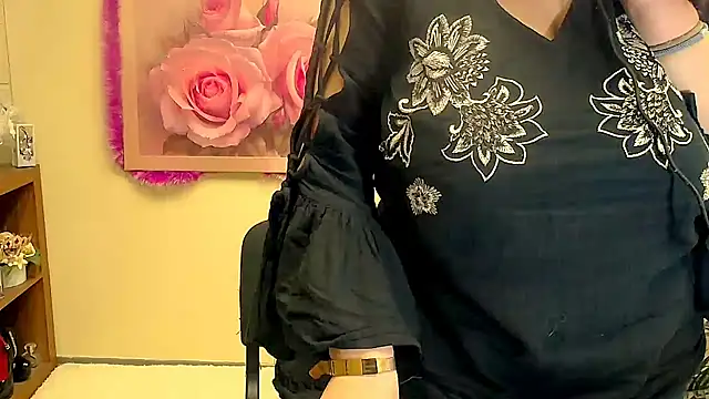 TwoBigSuns online show from January 7, 2026, 8:39 am