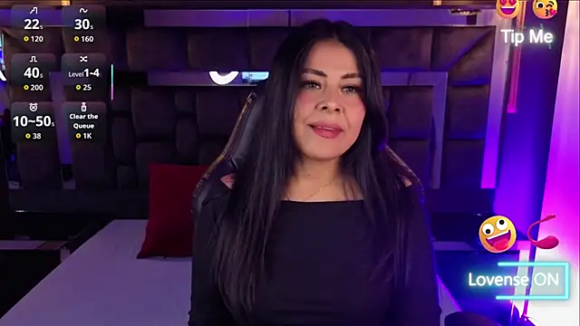 Aniajoness  online show from April 7, 2026, 3:18 am