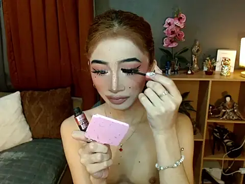 Snapshot of sweetcumcara chatting on April 22, 2026, 12:13 am sweetcumcara online show from April 22, 2026, 12:13 am