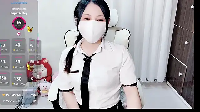 phuongnhi  online show from March 22, 2026, 2:42 pm