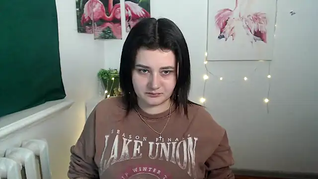 Katrin kiss  online show from November 7, 2025, 12:27 pm