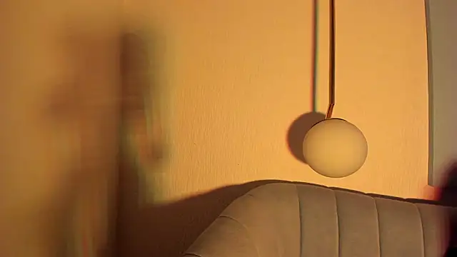 GiaBlaze  online show from October 18, 2025, 4:37 am