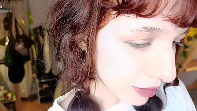 LeelooYolo online show from April 10, 2026, 9:41 pm