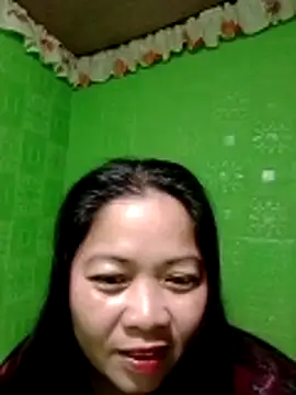 hottestmommm12345 online show from November 17, 2025, 10:48 pm