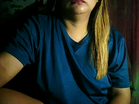 yuana25 online show from April 7, 2026, 4:18 pm