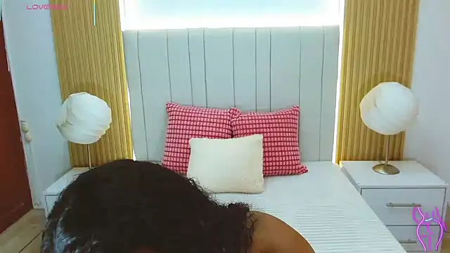 WildScarlet online show from September 23, 2025, 10:40 am