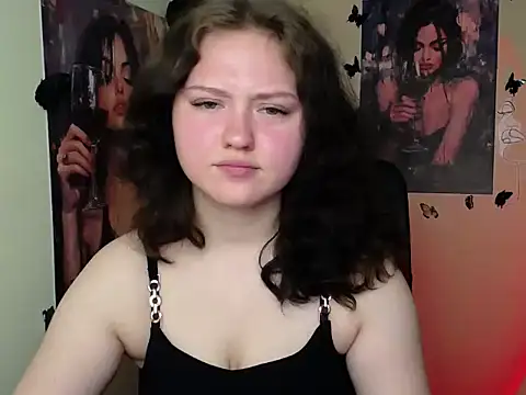 LadyAlice  online show from May 16, 2026, 7:05 am