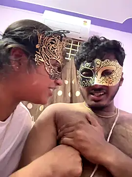 Snapshot of VVcouple chatting on September 10, 2025, 6:52 pm VVcouple online show from September 10, 2025, 6:52 pm