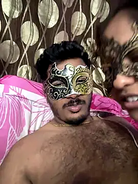 Snapshot of VVcouple chatting on October 24, 2025, 6:15 pm VVcouple online show from October 24, 2025, 6:15 pm