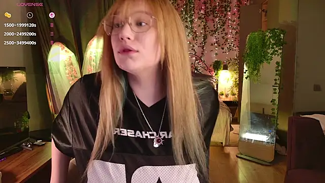 Morvelyn online show from March 13, 2026, 9:32 pm