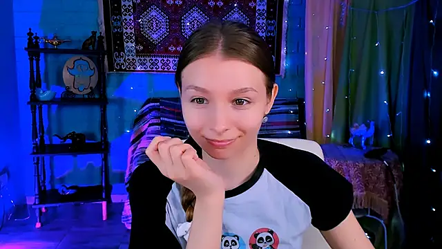 JulieDaniel online show from March 2, 2026, 5:08 am