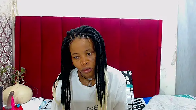 SexyChantyBabe25 online show from October 20, 2025, 8:31 pm