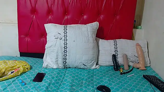 SexyChantyBabe25 online show from March 24, 2026, 2:27 am