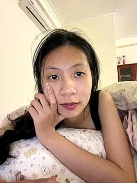 Lil-Gi online show from November 22, 2025, 4:39 pm