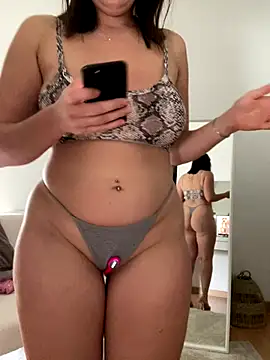 chloedlm5 online show from October 12, 2025, 10:47 am