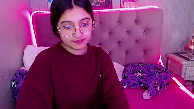 laurenelove online show from October 3, 2025, 11:57 pm