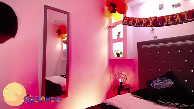 MelissaRhodes online show from October 30, 2025, 8:42 pm