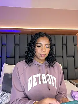 LisaMendez online show from September 26, 2025, 10:47 pm