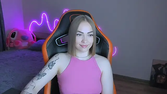 LaraKrein lk online show from April 21, 2026, 4:45 pm