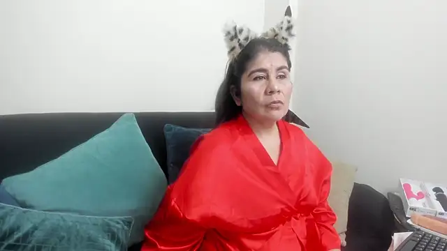 Snapshot of kiraGeiner chatting on November 10, 2025, 7:24 pm kiraGeiner online show from November 10, 2025, 7:24 pm