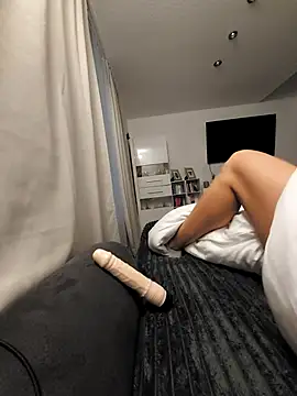Snapshot of SexyJulia21 chatting on April 20, 2026, 8:06 am SexyJulia21 online show from April 20, 2026, 8:06 am
