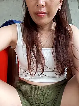 Bianly online show from April 11, 2026, 1:21 am