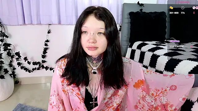 Snapshot of Lein_Bone chatting on July 12, 2026, 12:12 am Lein Bone online show from July 12, 2026, 12:12 am