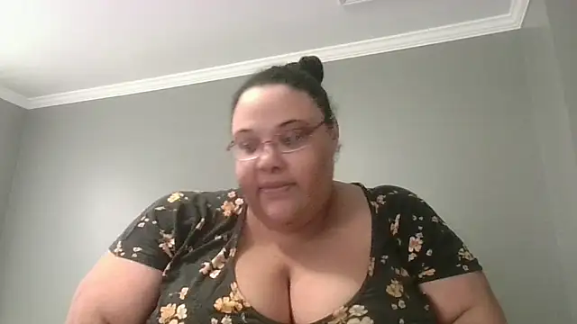 SexyBBW10790 online show from February 21, 2026, 5:47 pm