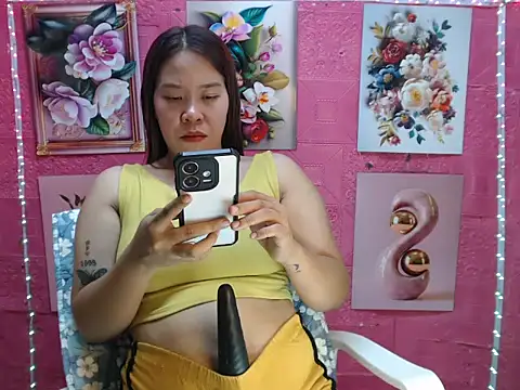 Snapshot of wild_rose69 chatting on May 4, 2026, 2:40 am wild rose69 online show from May 4, 2026, 2:40 am