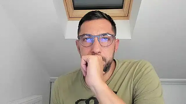 sweetoyboy777 online show from October 8, 2025, 9:56 pm