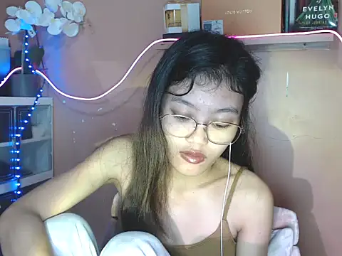 skinny gracie online show from December 5, 2025, 12:30 am